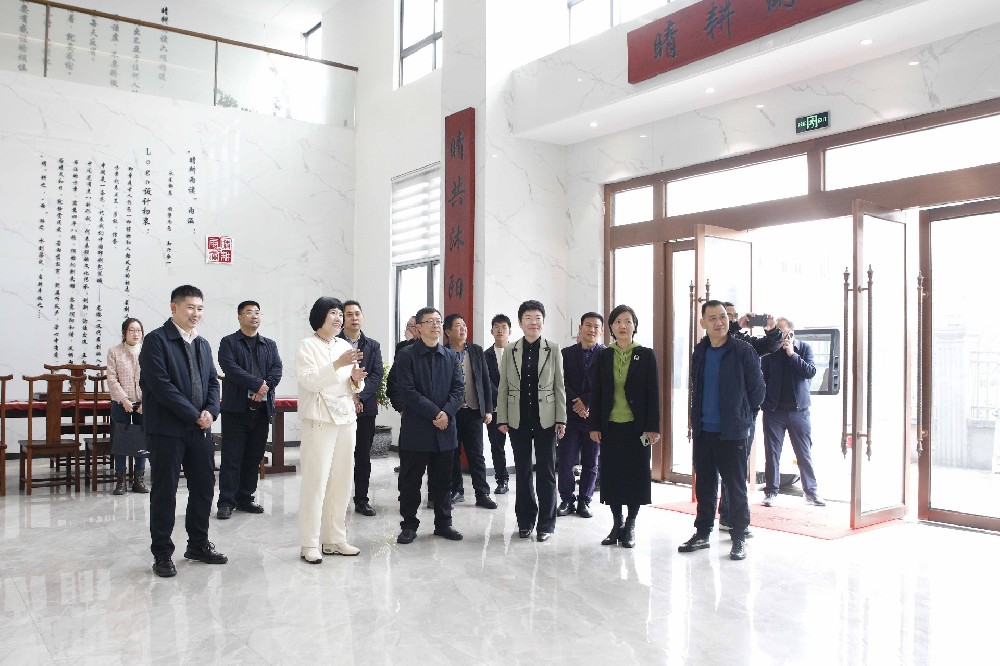 阳春三月 政企同行